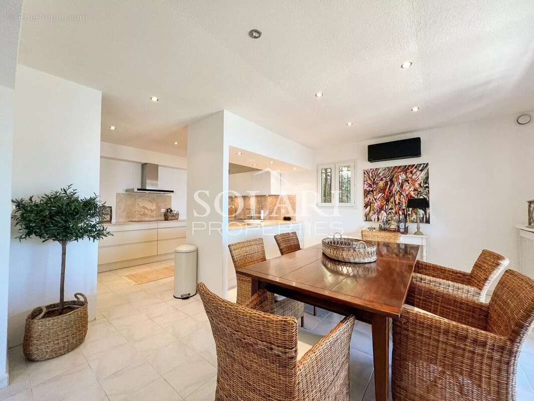 Maison à THEOULE-SUR-MER