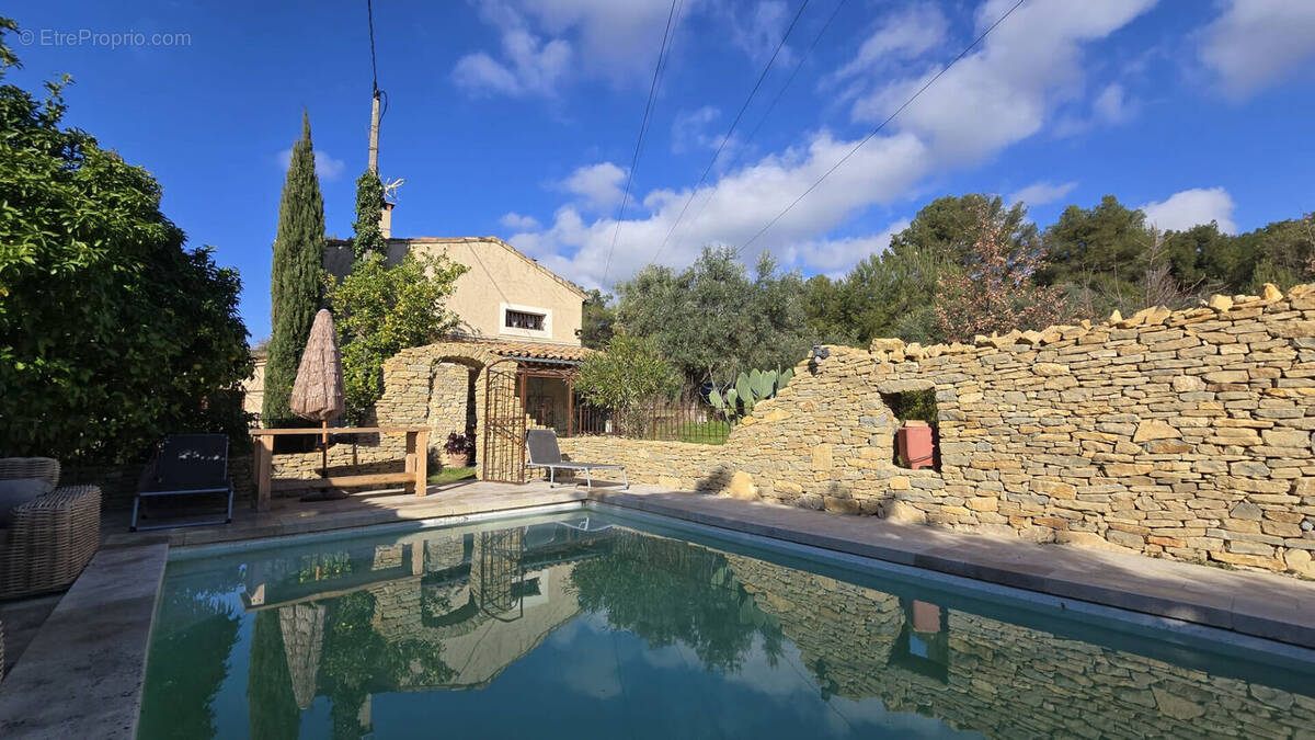Maison à LE CASTELLET