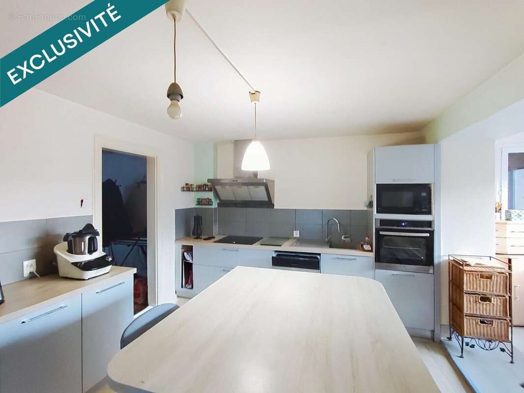 Maison 132 m² à Montreux-Vieux  - photo 4