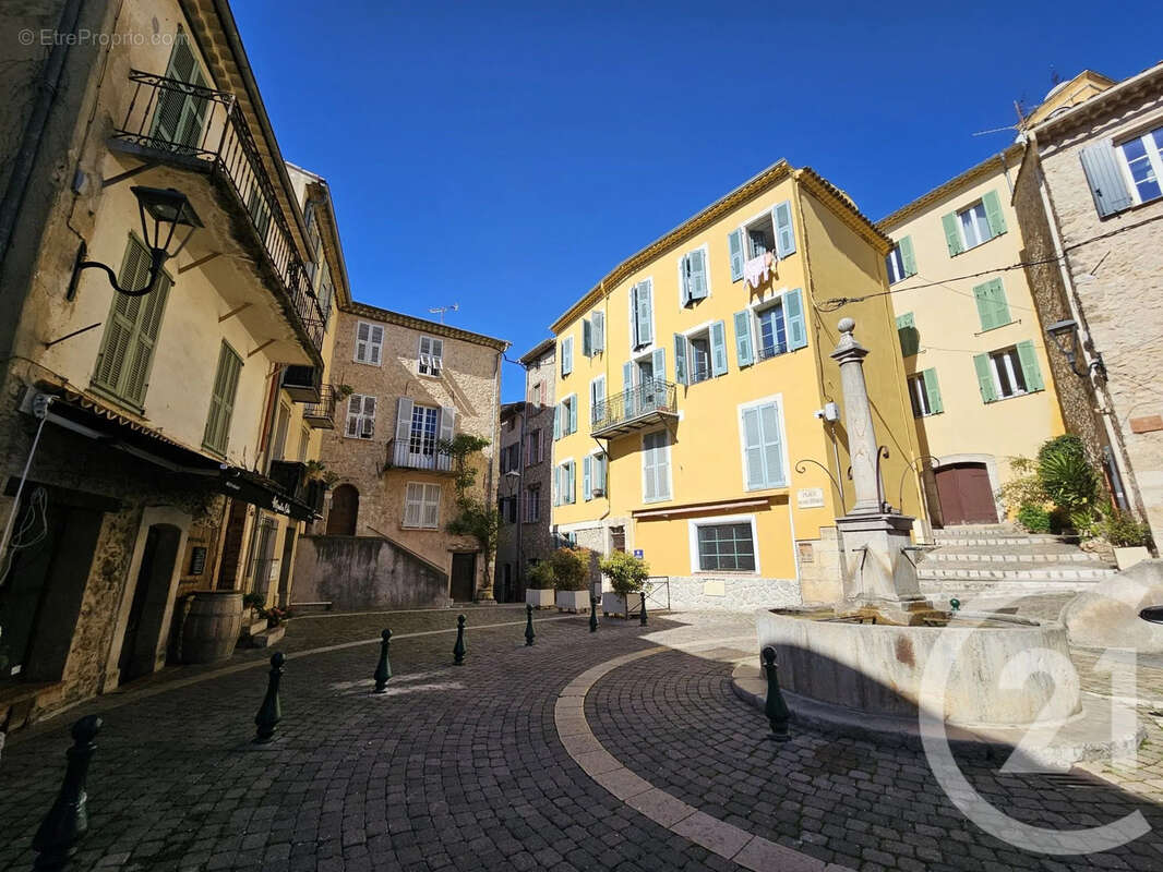 Appartement à GATTIERES