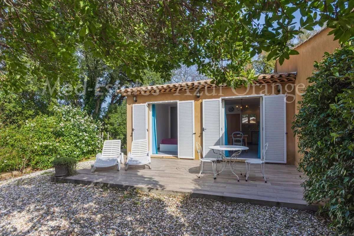 Maison à LA GARDE-FREINET