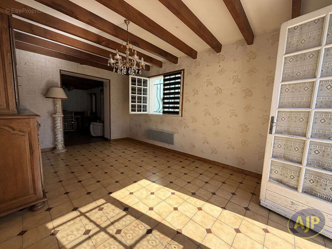 Maison à SAINTES
