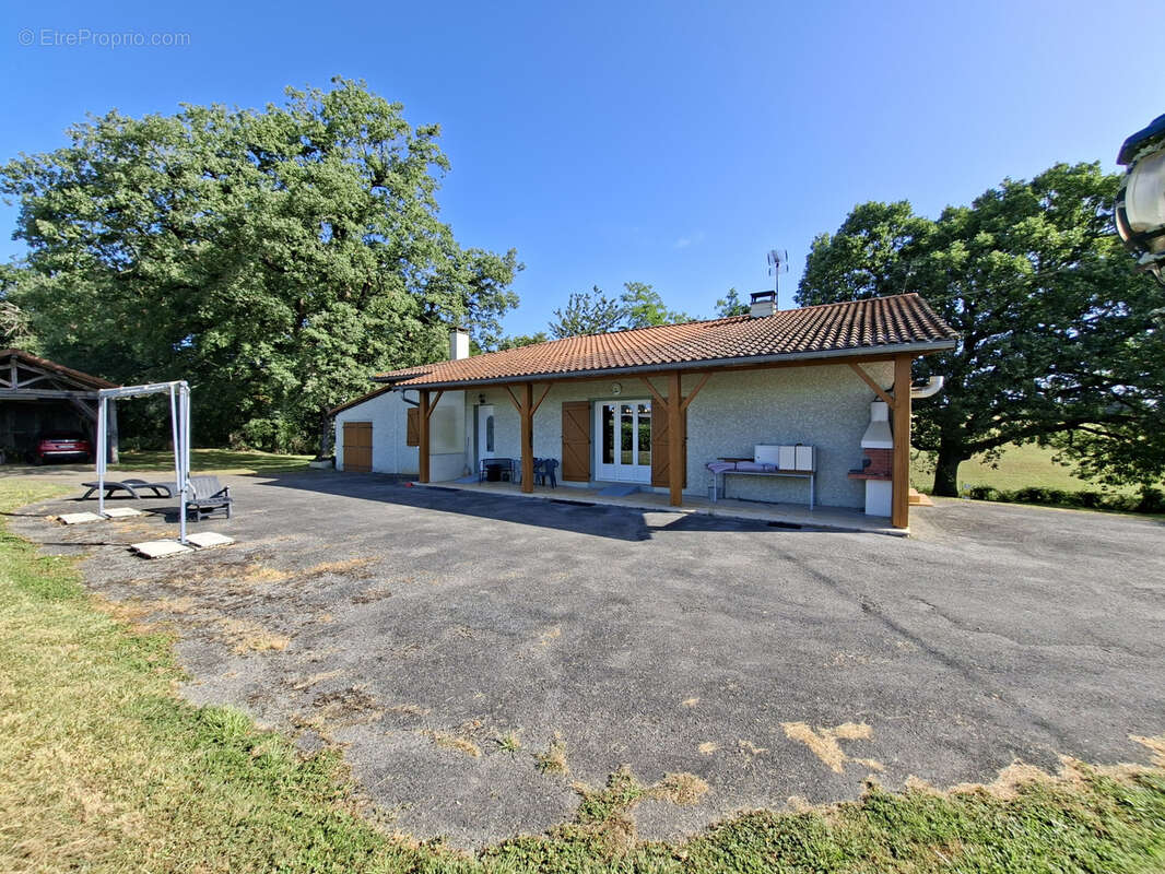 Maison à MIRANDE