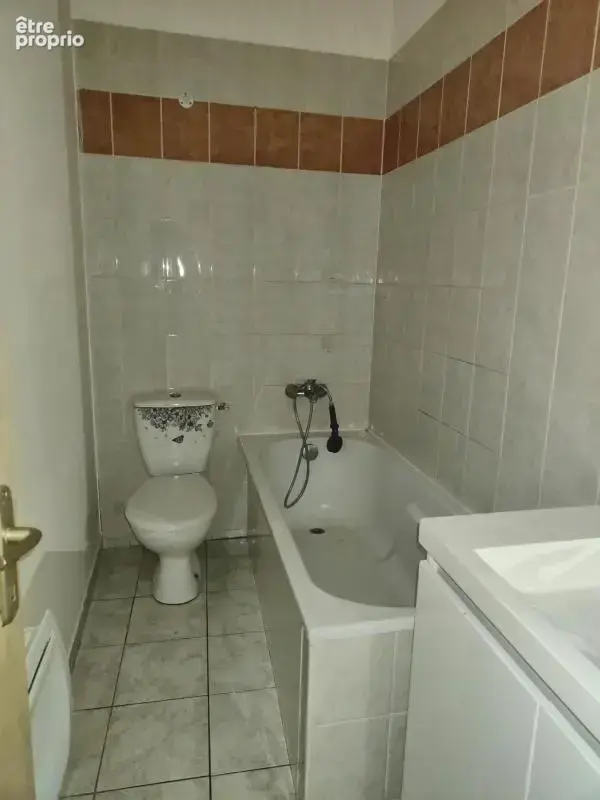 Appartement à vendre 4 pièces LODEVE (34) - photo 9