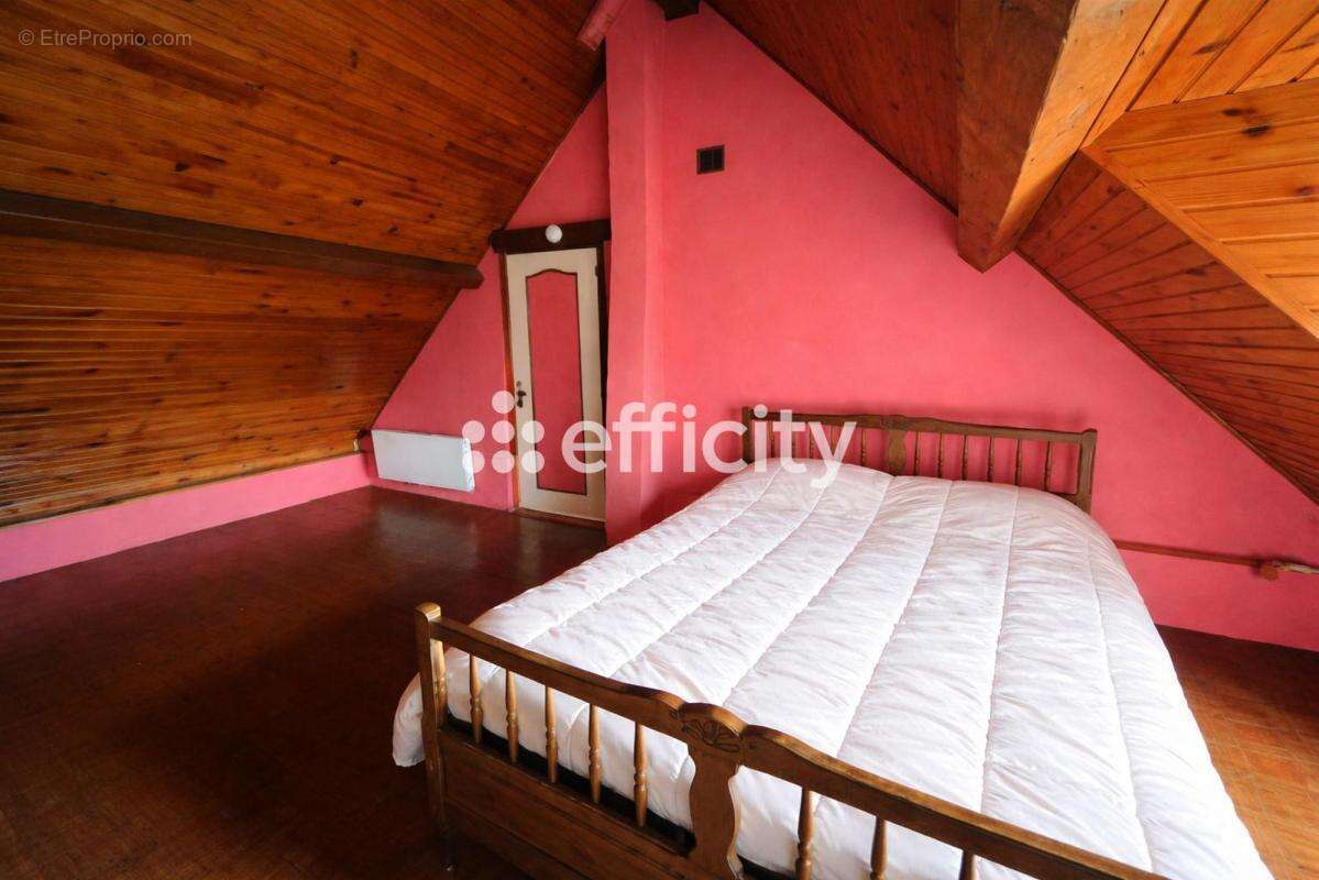 Maison à LONGNY-AU-PERCHE