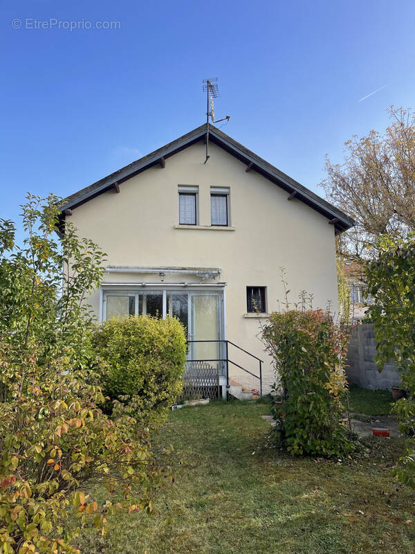 Maison à FRENEUSE