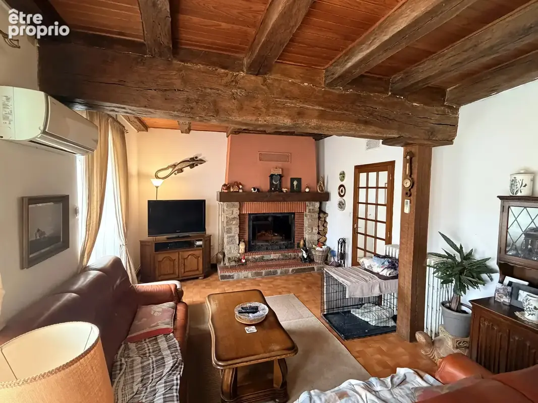 Maison de campagne avec maison d'amis attenante, terrain et enclos - photo 3