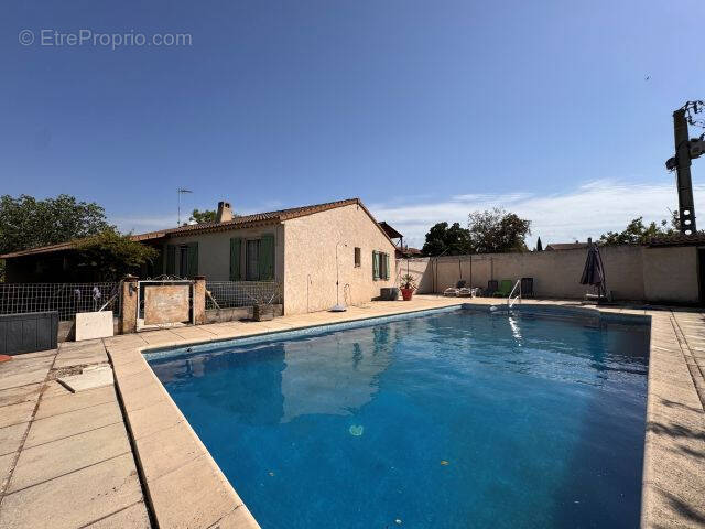 Maison à PEYROLLES-EN-PROVENCE