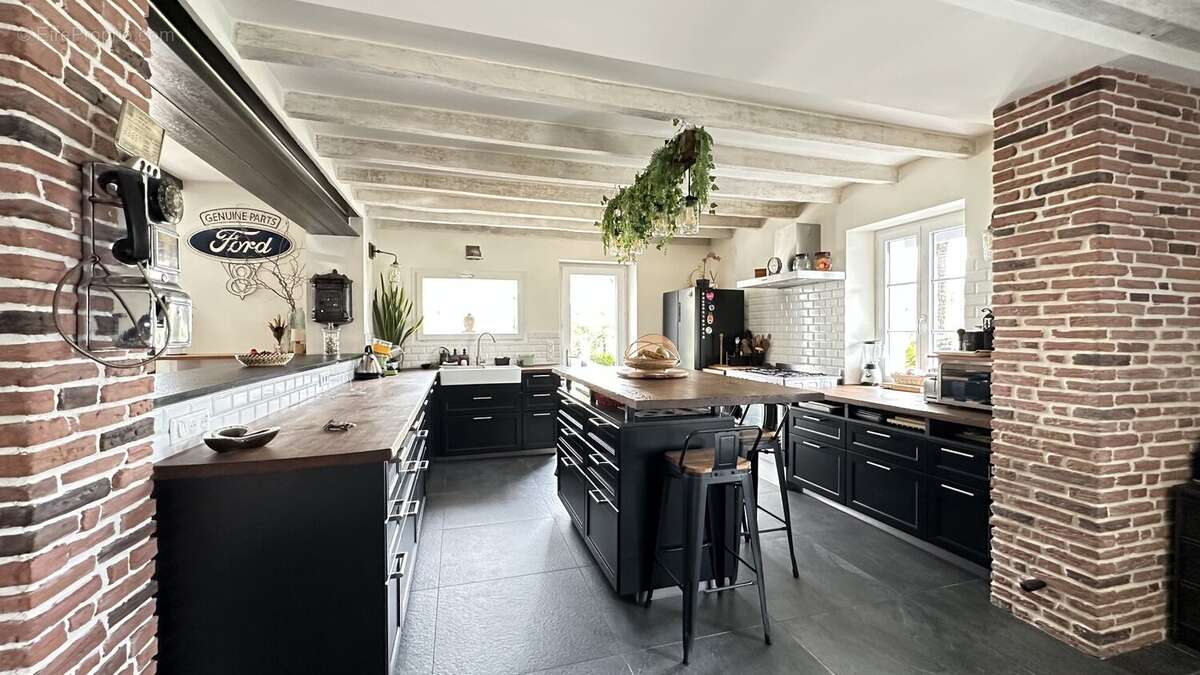 Maison à SAUBRIGUES