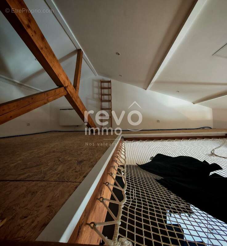 Appartement à MONTANAY