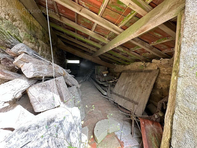 Maison à POUQUES-LORMES