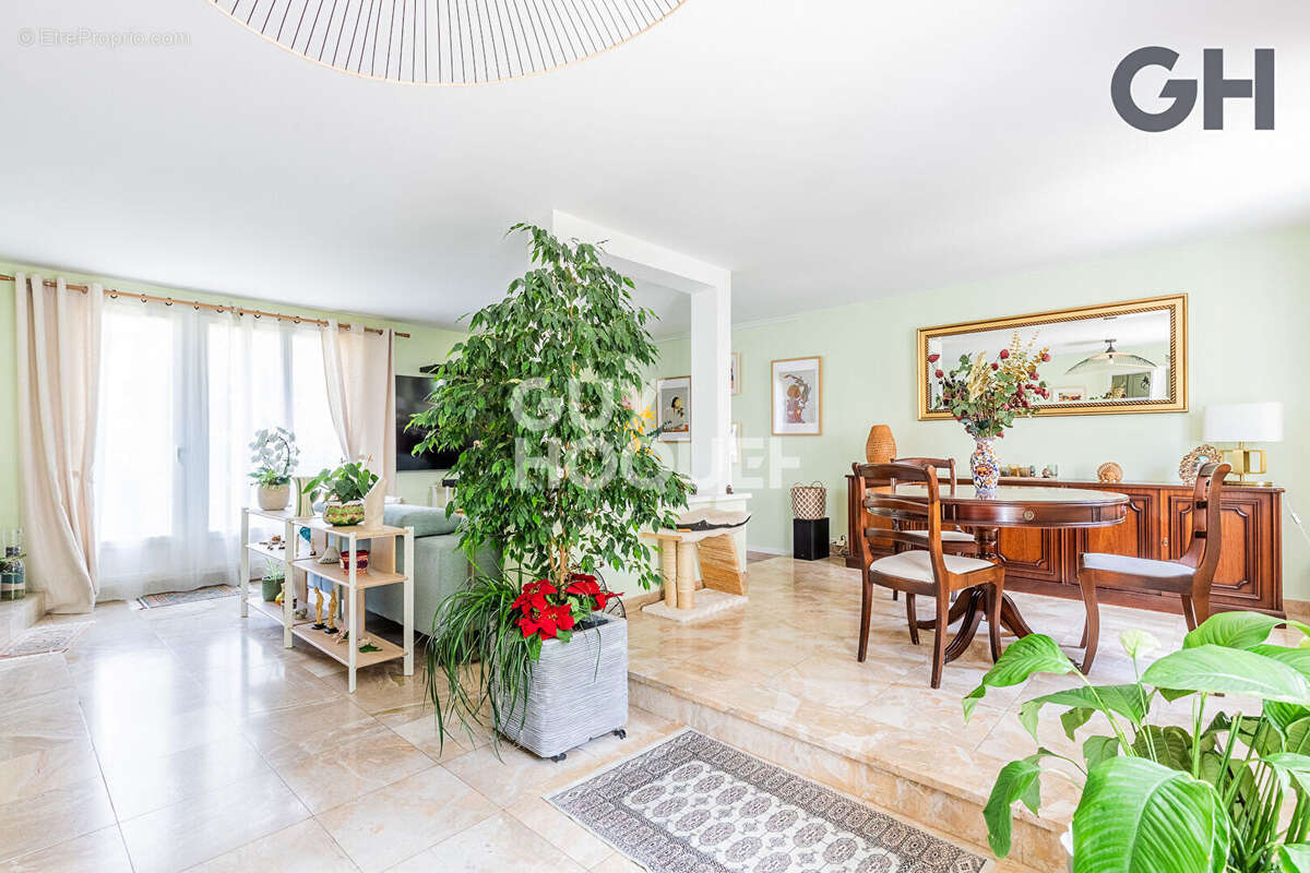 Maison à SOISY-SUR-SEINE