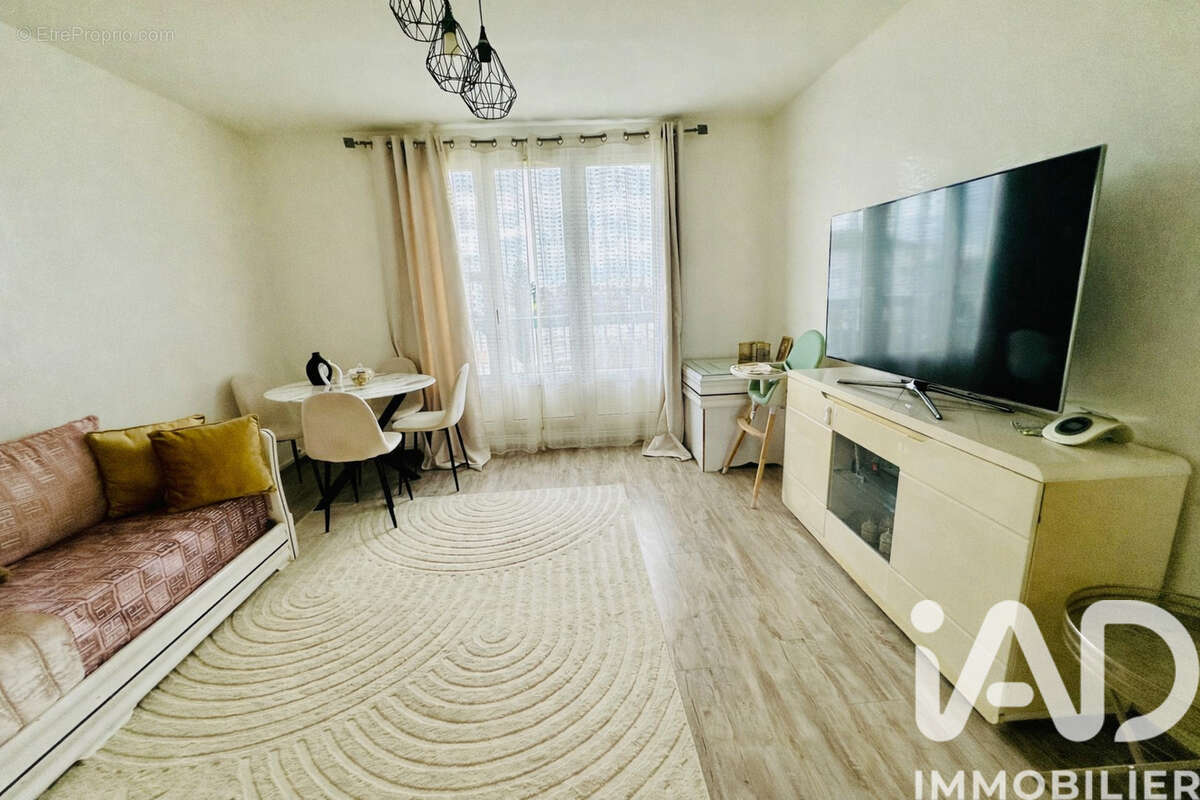 Photo 5 - Appartement à MAINVILLIERS
