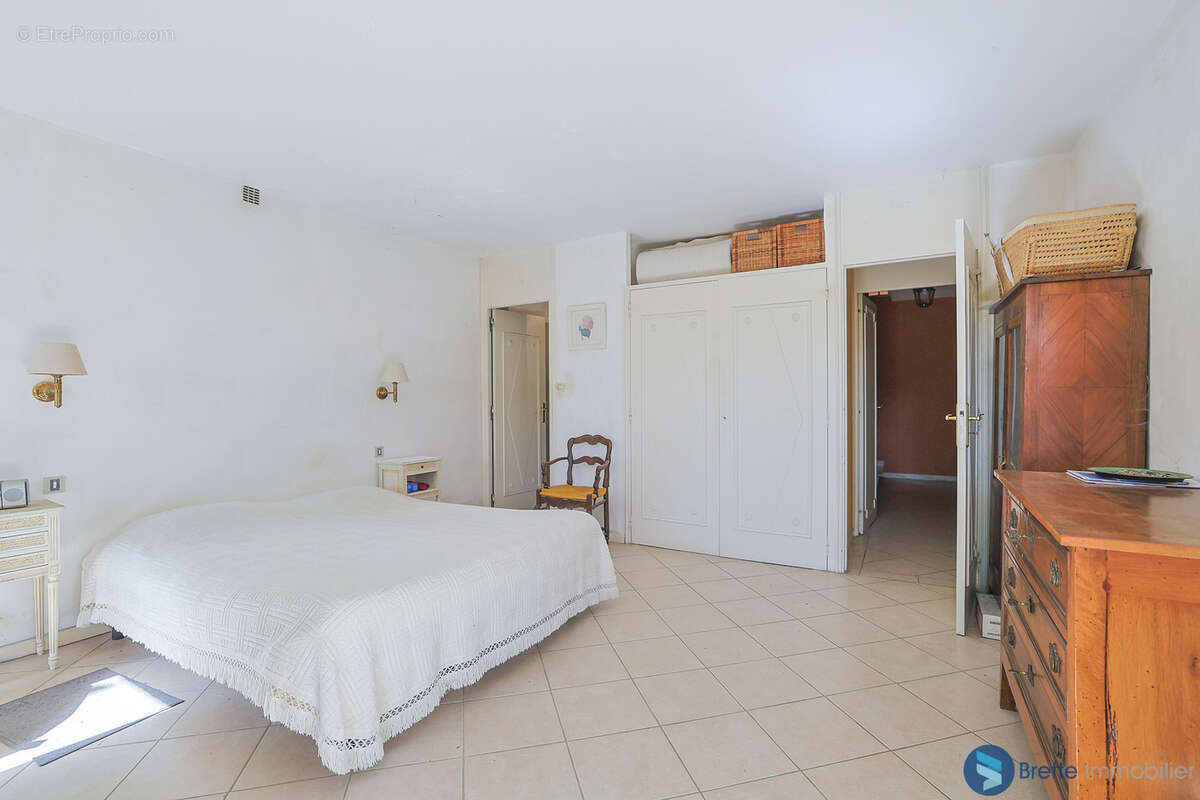 Toulon faron - maison d'architecte t8 sur terraun de 1530m2 arbore - photo 17