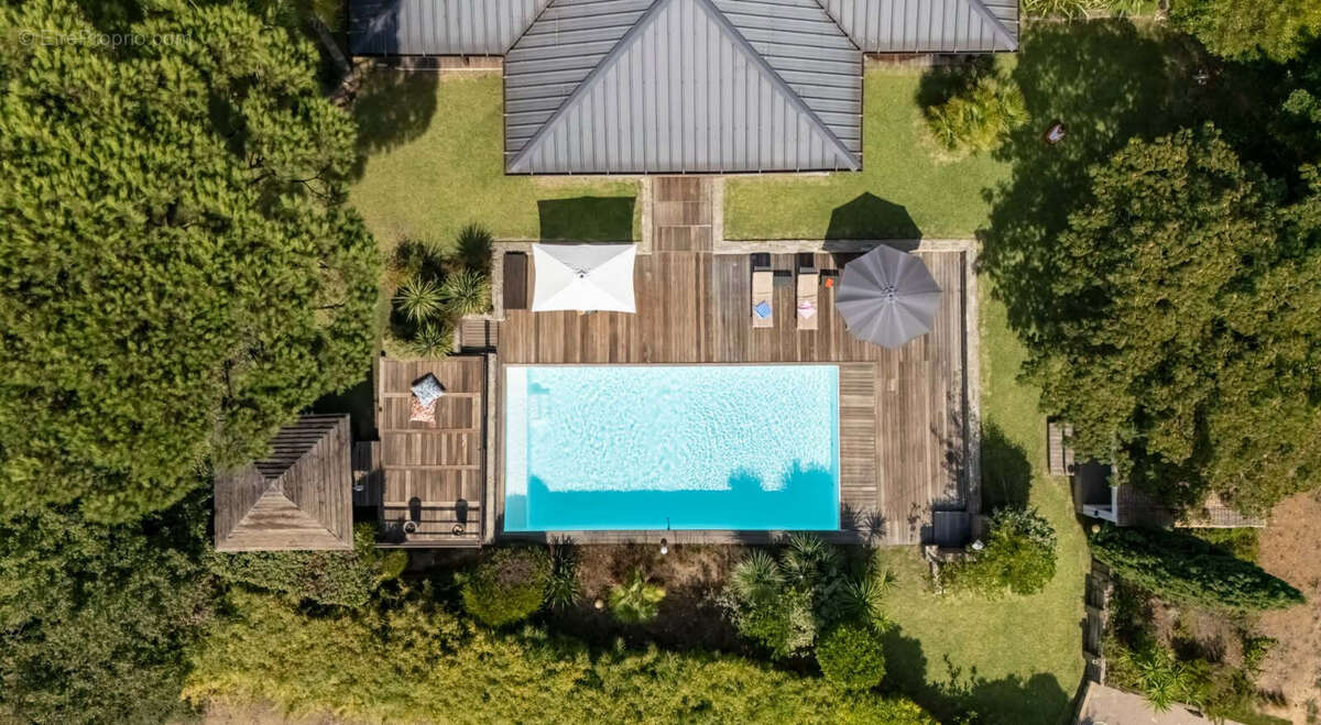 Maison à LA CROIX-VALMER