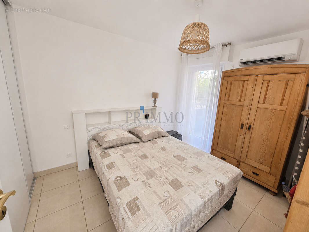 St raphael - t3 75m2 rdjardin + garage - photo 13