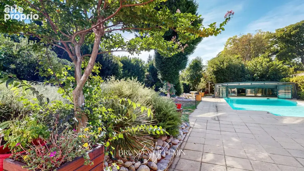 Ensemble immobilier au pied de la cite de carcassonne - photo 2