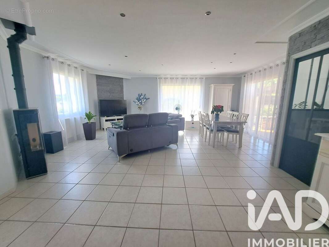 Photo 2 - Maison à LA MERLATIERE