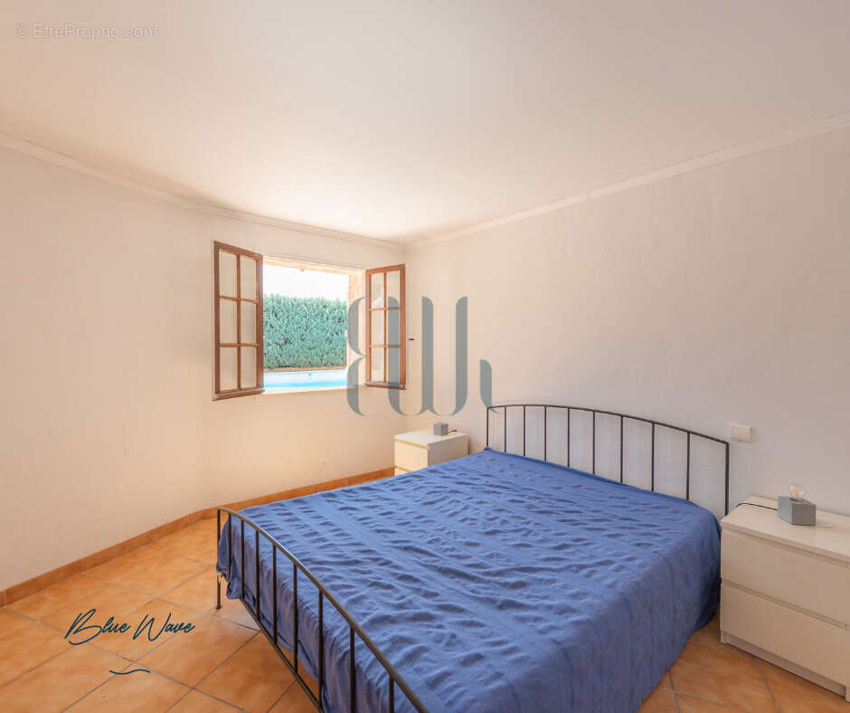 Maison à ROQUEBRUNE-SUR-ARGENS