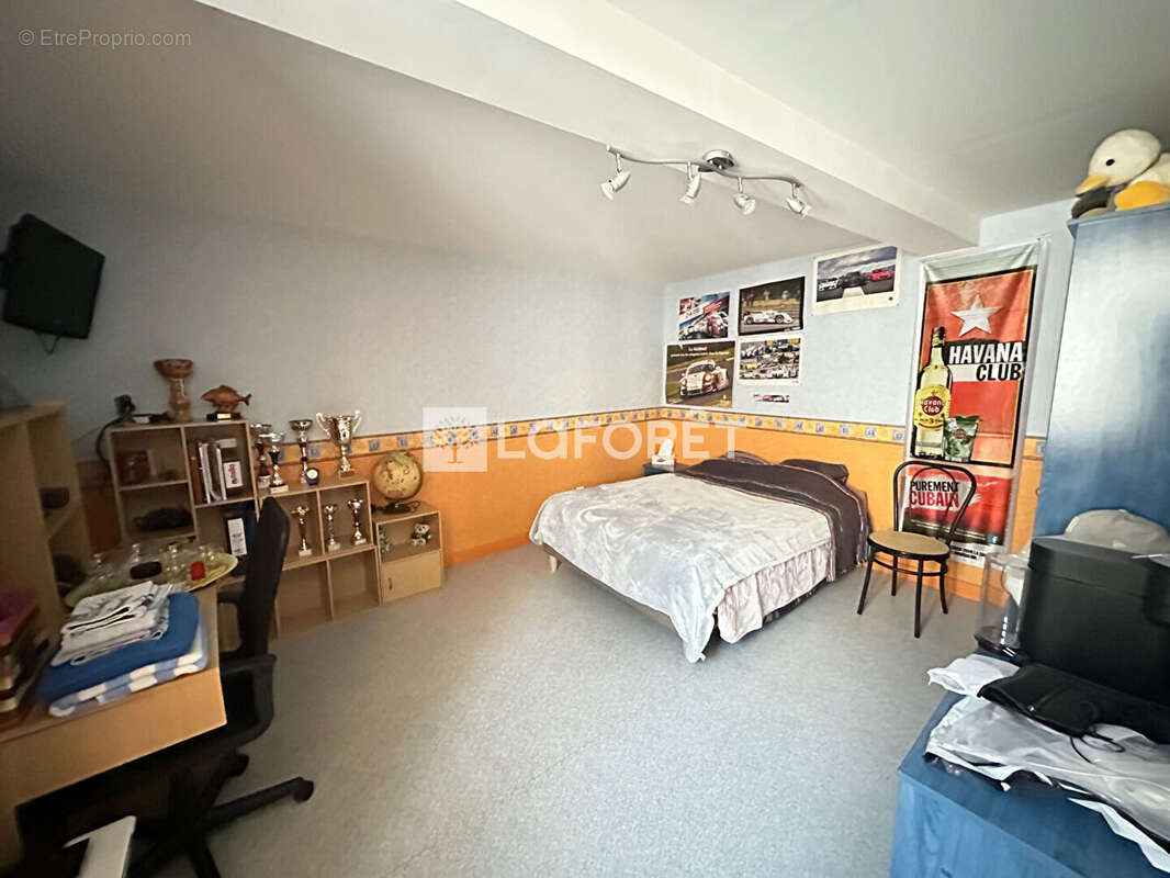 Immeuble de caractère avec 600 m² exploitables et fort potentiel - photo 4