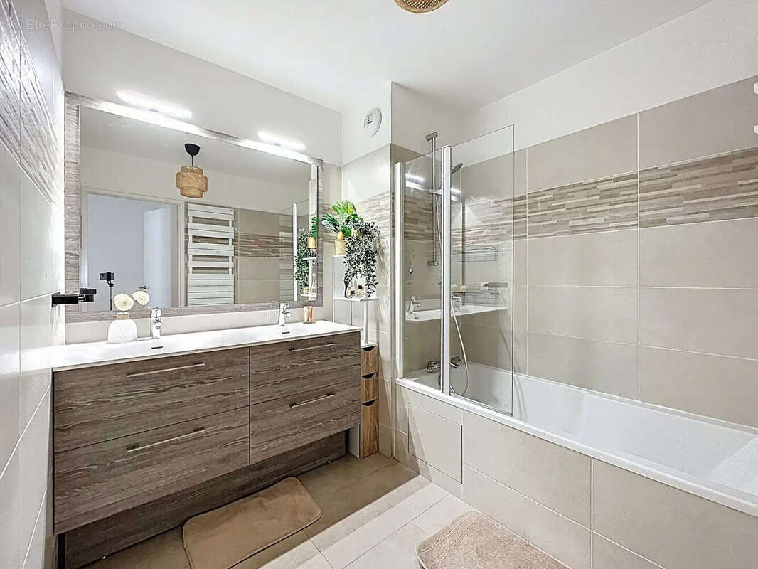 Appartement à SURESNES