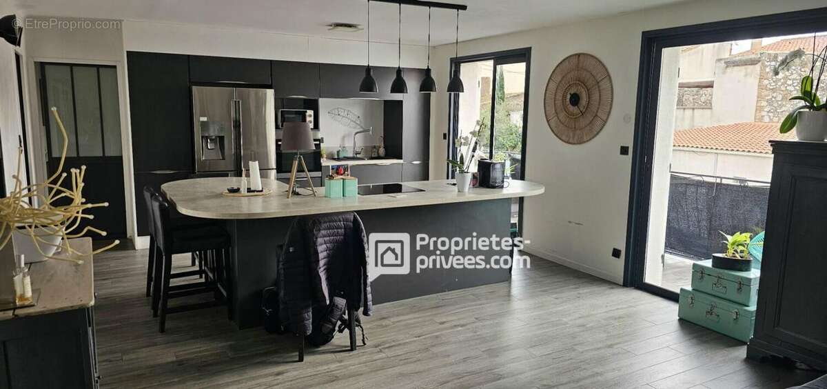 Maison à SAINT-LAURENT-DE-LA-SALANQUE