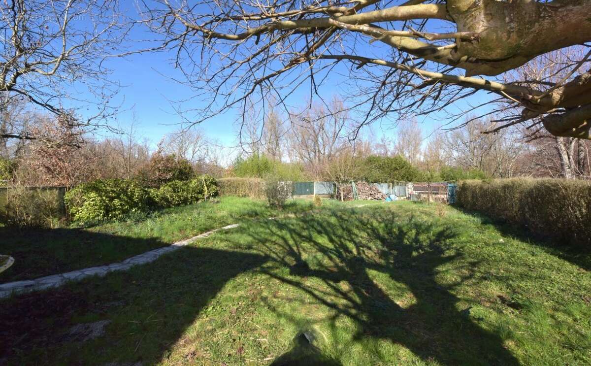 Grande maison 6 chambres avec jardin arbore pouvant accueillir independamment deux familles - photo 3