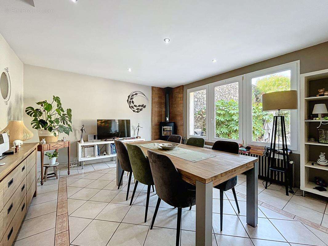 Maison à TOURNON-SUR-RHONE