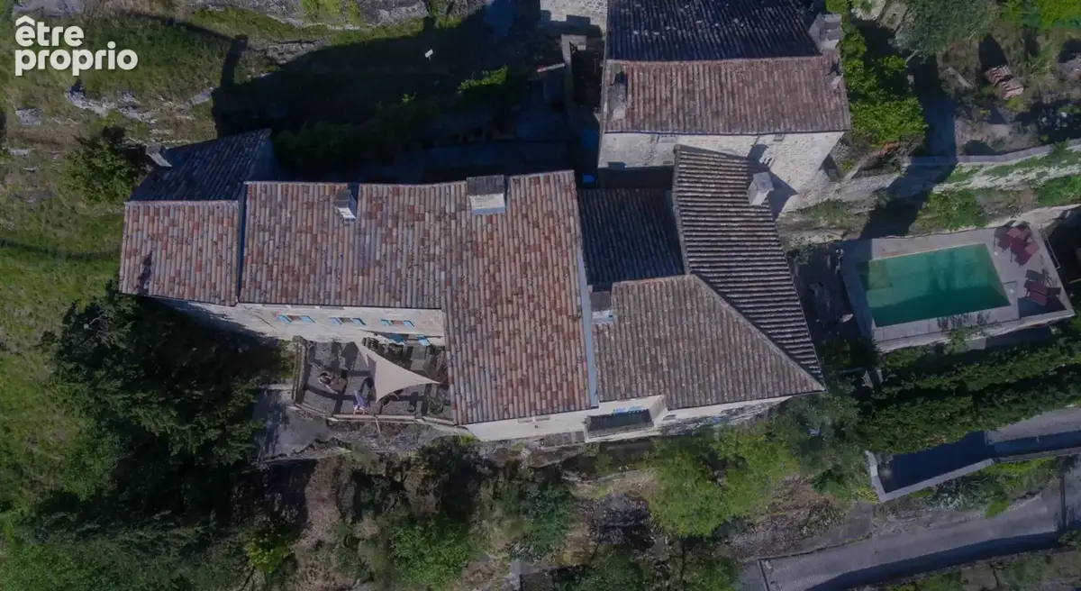 Lieu Inédit - vue 180o - Maison de maître sur promontoire - hameau médiéval - idéal accueil - piscine - photo 3