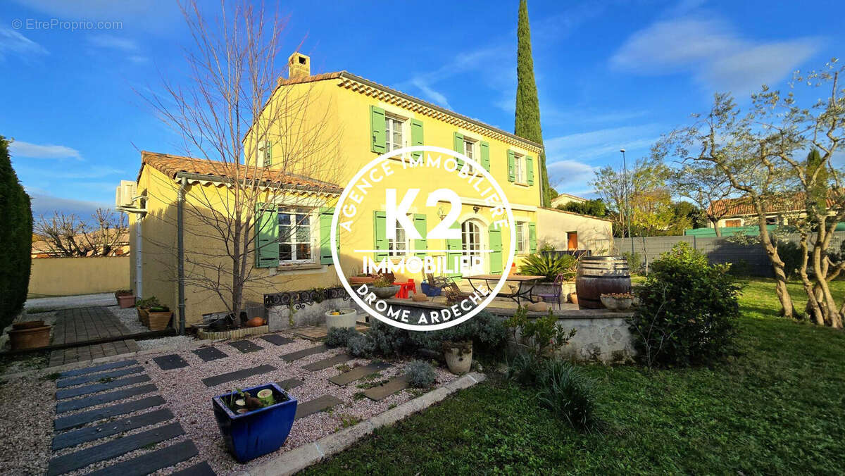 Maison à MONTELIMAR