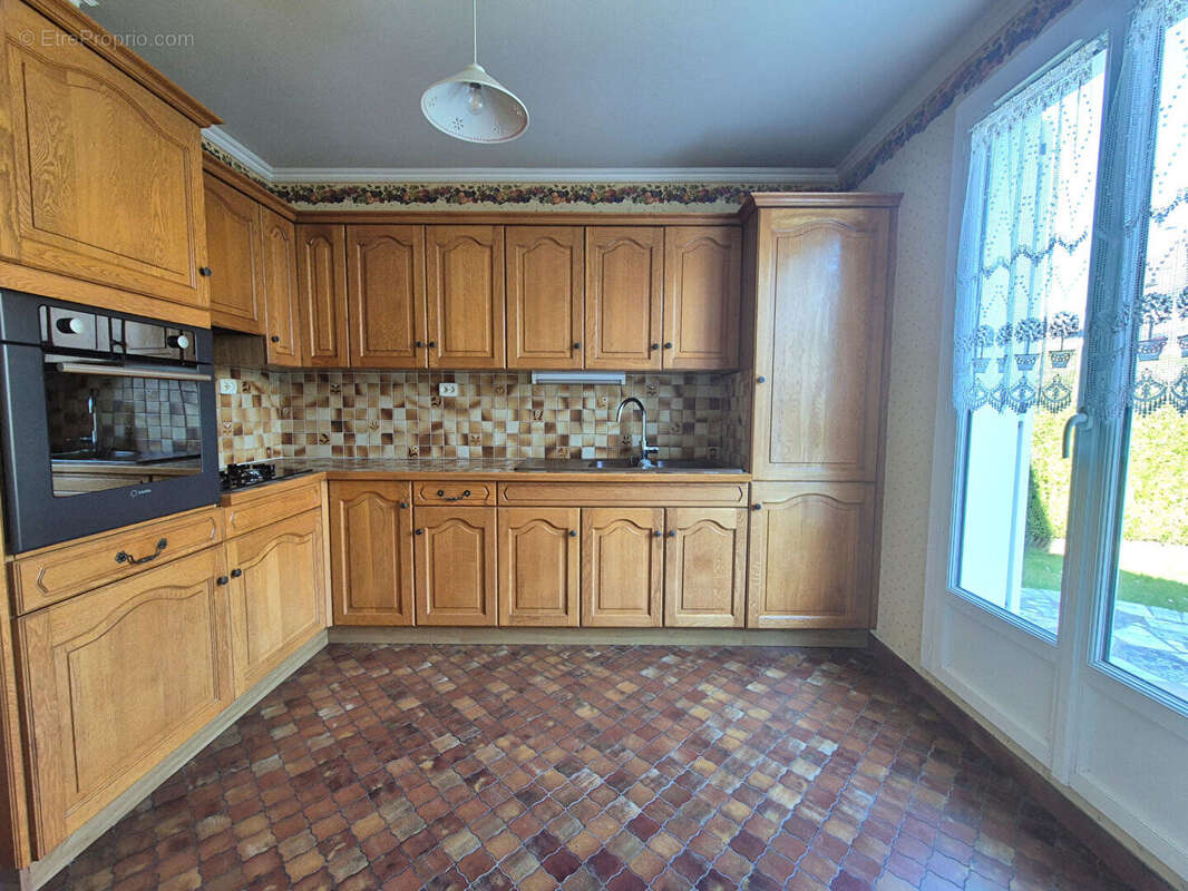 Maison à MONTIGNY-LE-BRETONNEUX