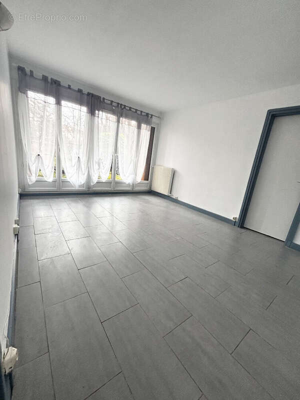 Appartement à VILLEMOMBLE