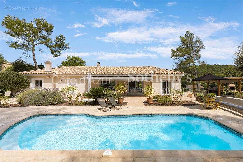 Maison à MOUGINS