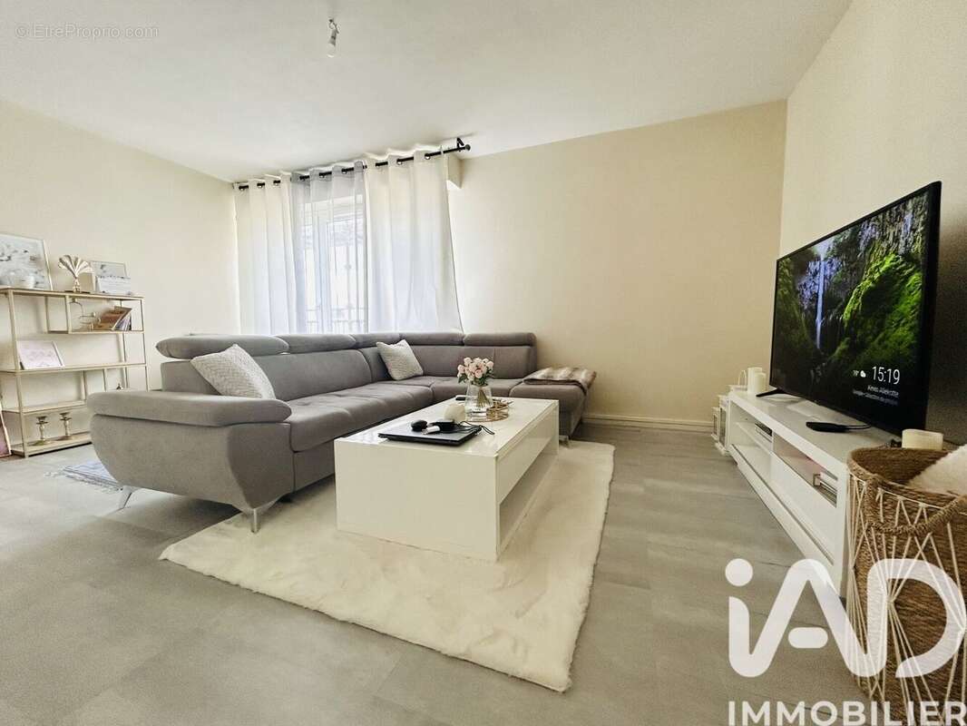 Photo 4 - Appartement à LA CHAPELLE-SAINT-MESMIN