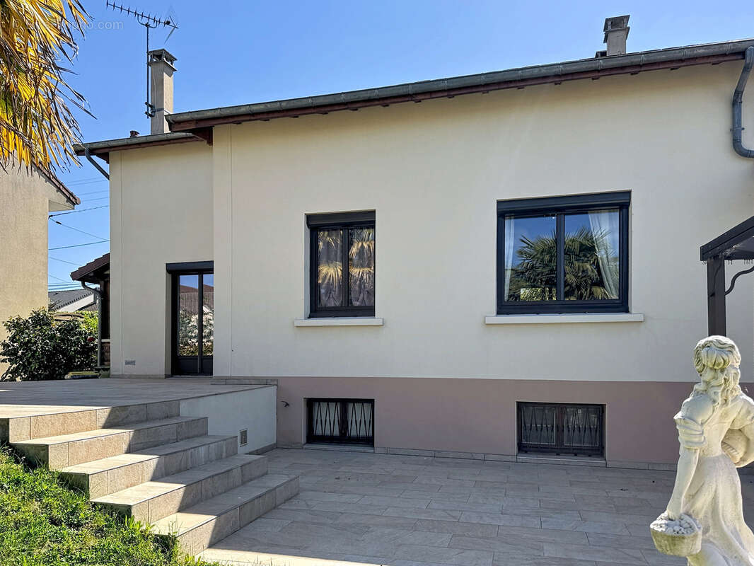 Maison à PARAY-VIEILLE-POSTE