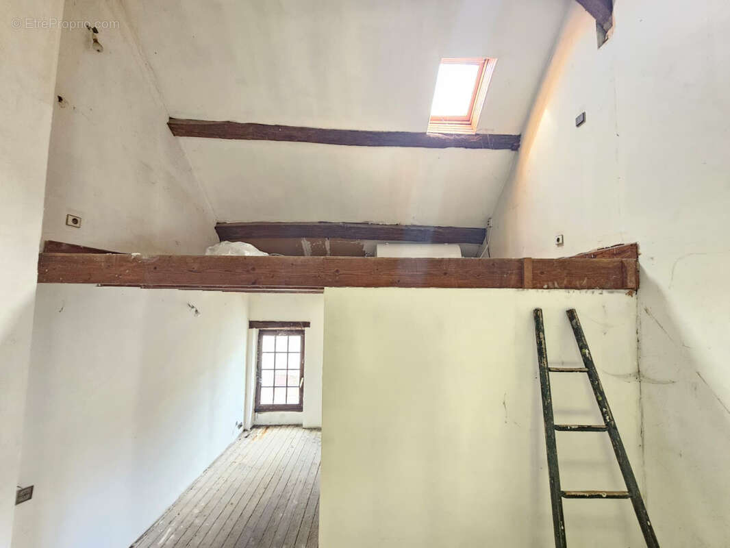 Maison à BRUYERES-LE-CHATEL