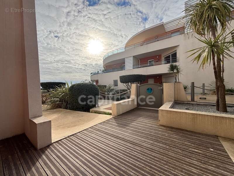 Appartement à MEZE