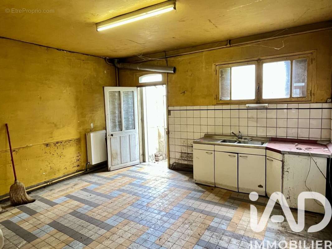 Maison 112 m² à Neuville-Sur-Vannes  - photo 5