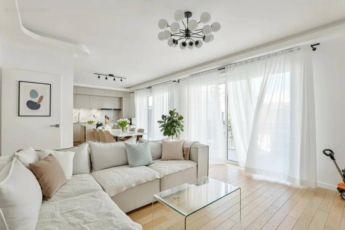 Appartement à CLICHY