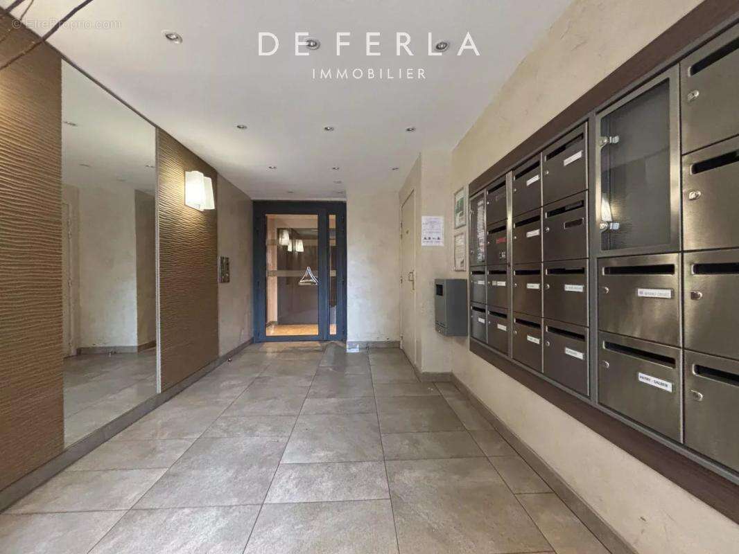 Appartement à MONTROUGE