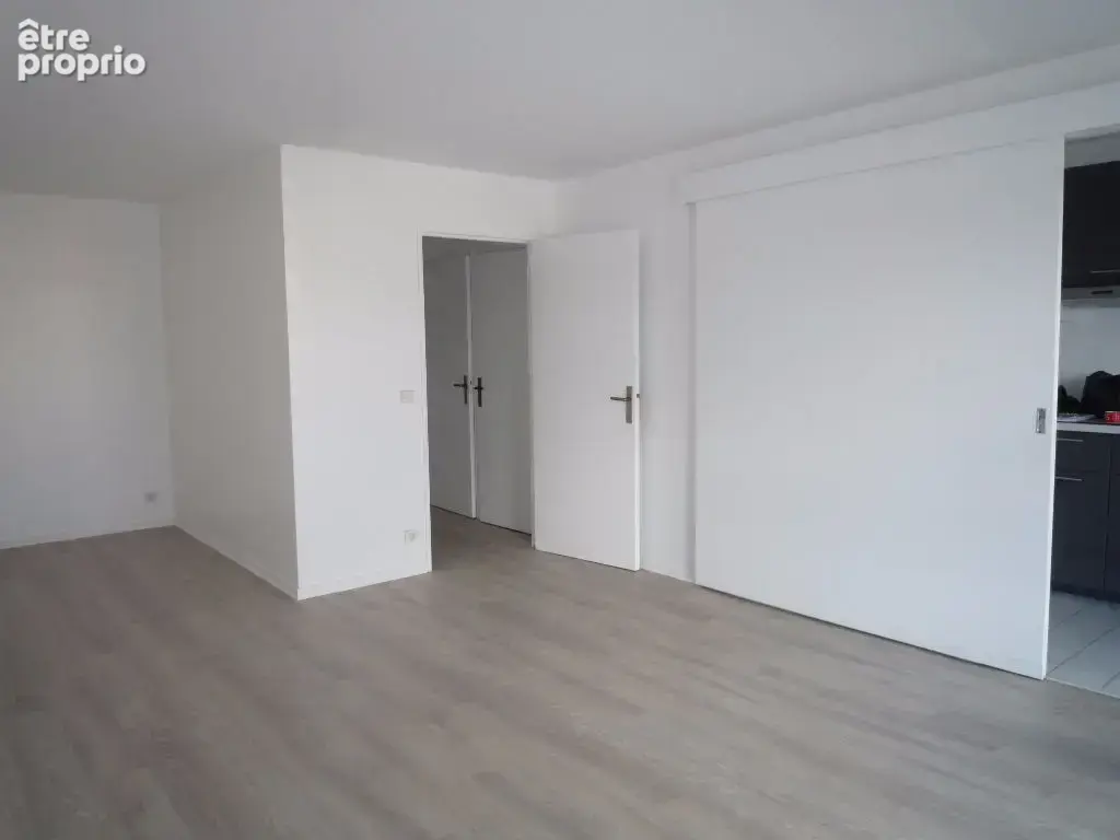 Appartement ERMONT - 1 pièce - 39.25 m² - photo 4