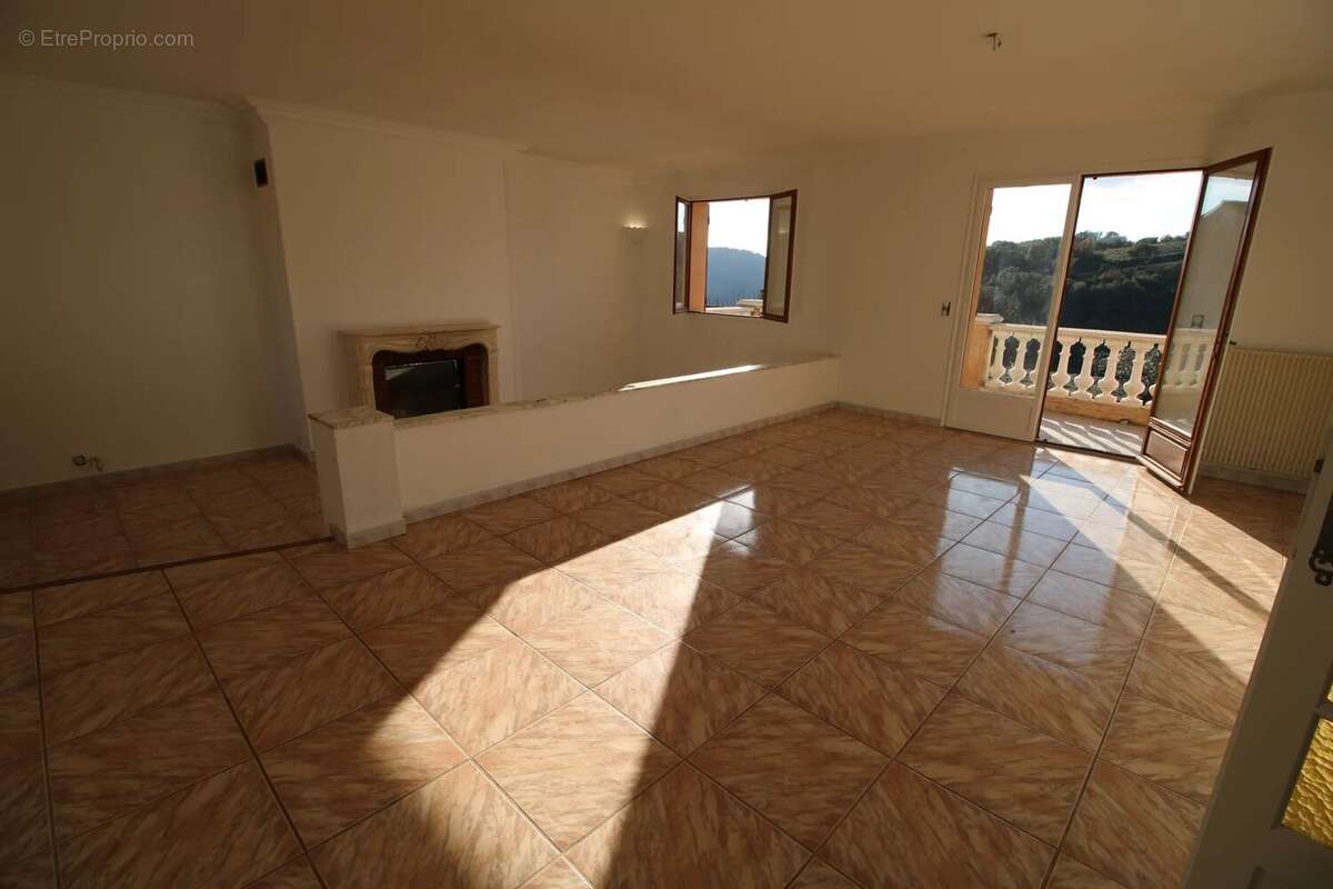 Maison à PEYMEINADE