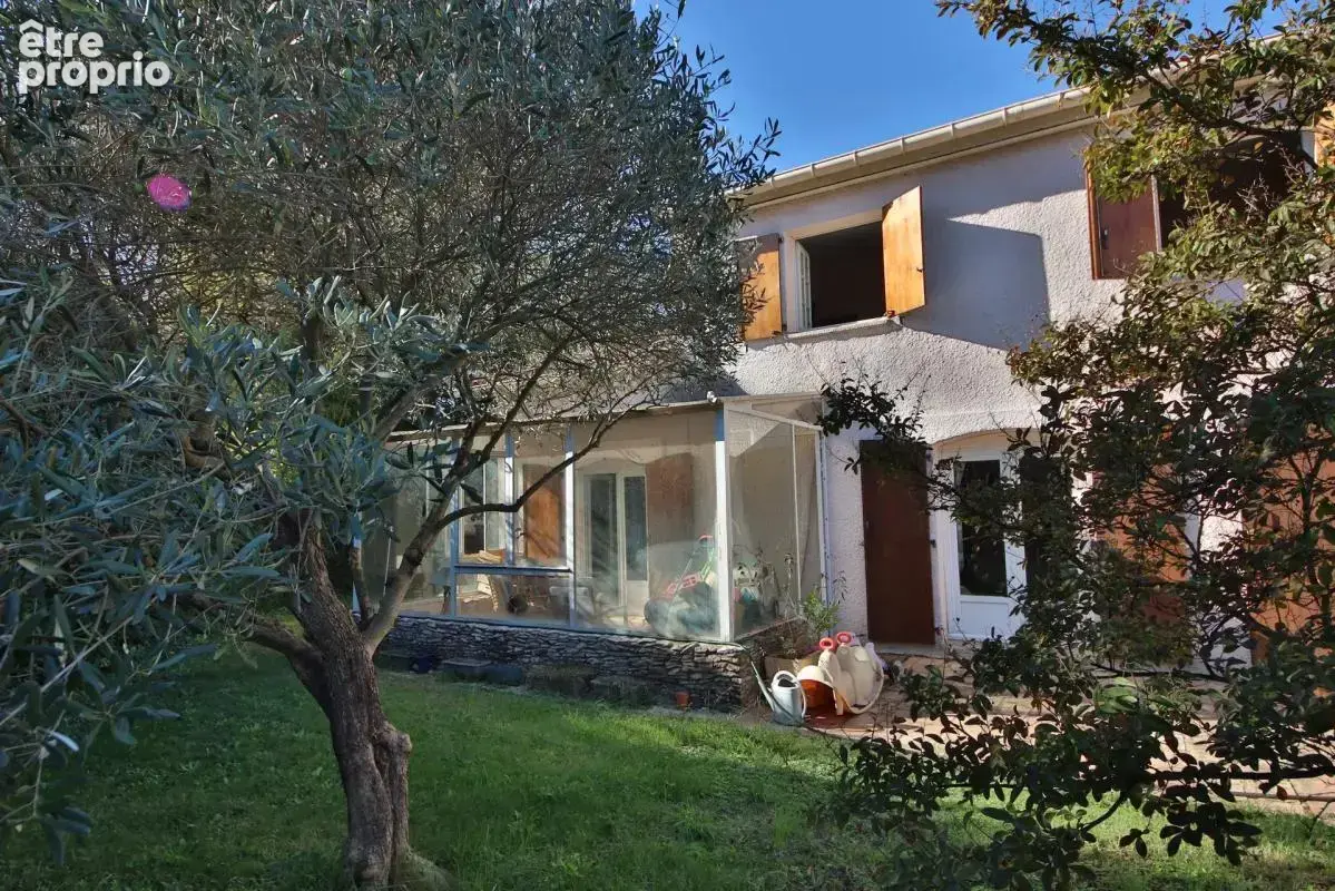 Maison de 7 pièces de 203 m² à Nîmes - photo 16