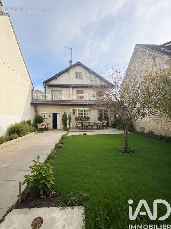 Photo 2 - Maison à SUCY-EN-BRIE