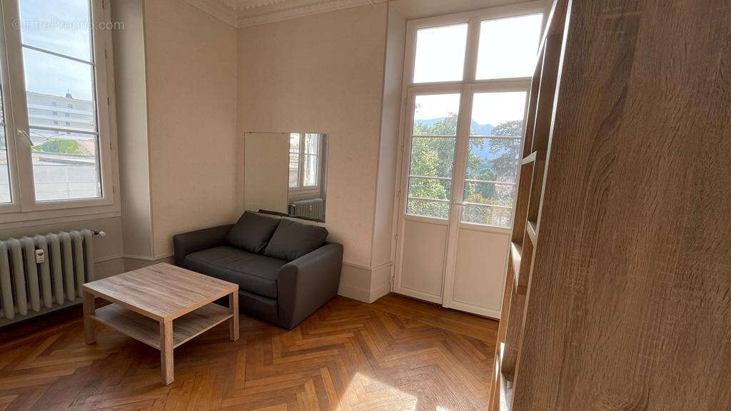 Appartement à AIX-LES-BAINS