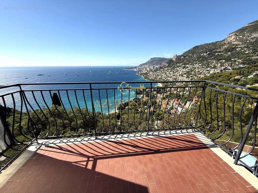 Appartement à ROQUEBRUNE-CAP-MARTIN