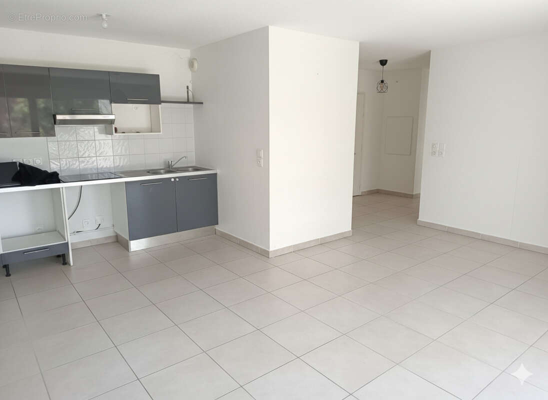 Appartement à LE CANNET-DES-MAURES