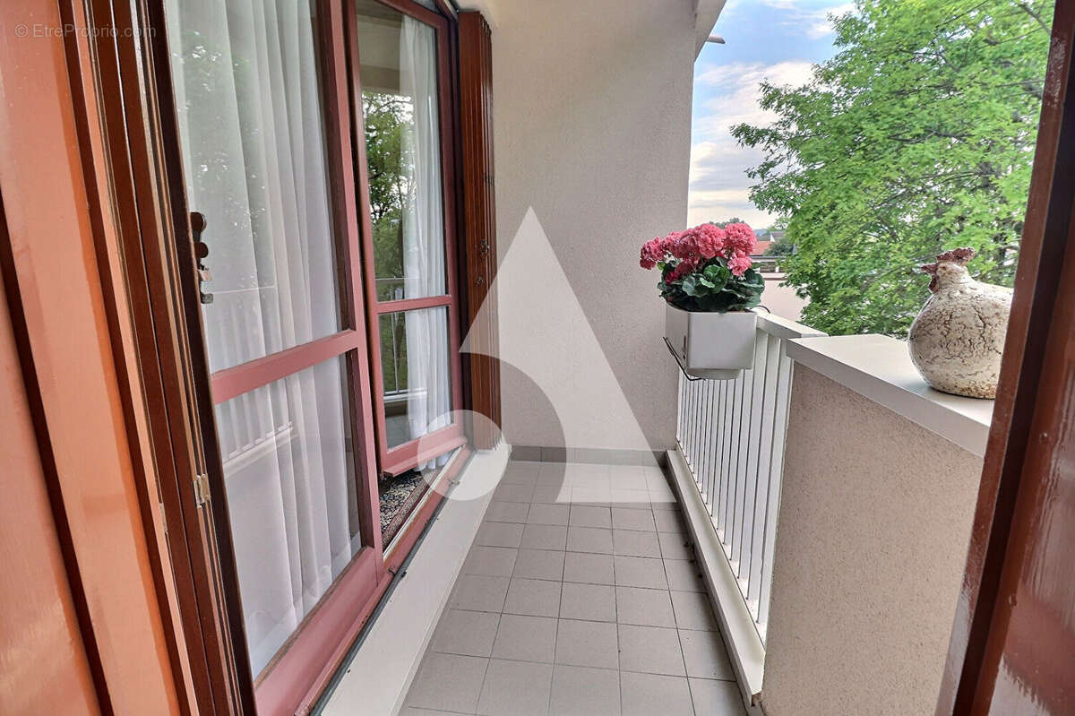 Appartement à BEAUCHAMP