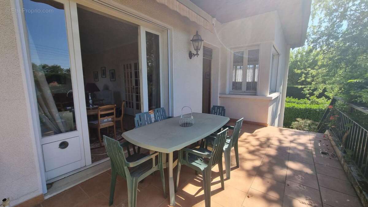 Maison à FONTAINES-SUR-SAONE