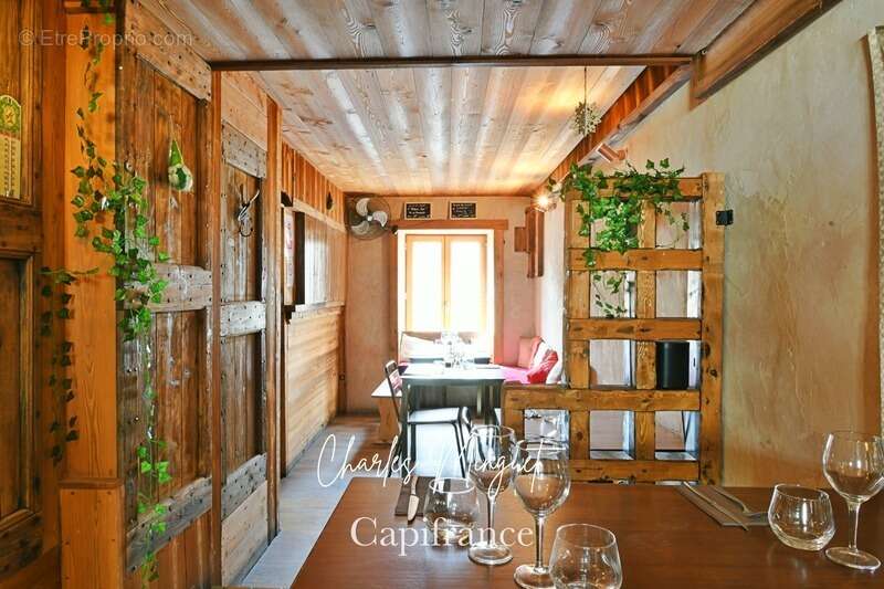 Commerce à LE MONETIER-LES-BAINS